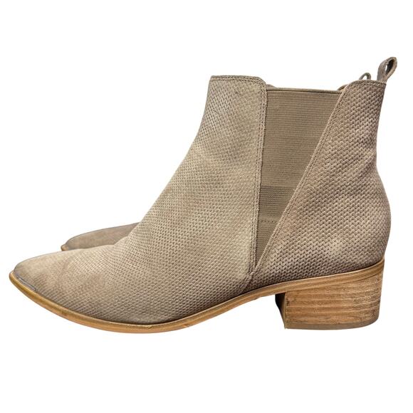 Marc Fisher Yale Dark Neutral Suede Chelsea Boot US Size 10 - Picture 1 of 15